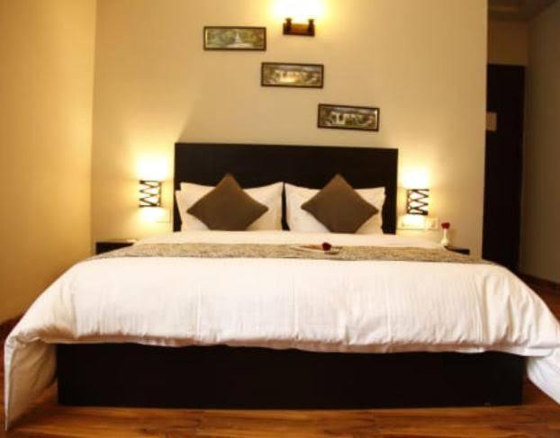 Anandan Citrine Hotel วรินดาวัน ภายนอก รูปภาพ